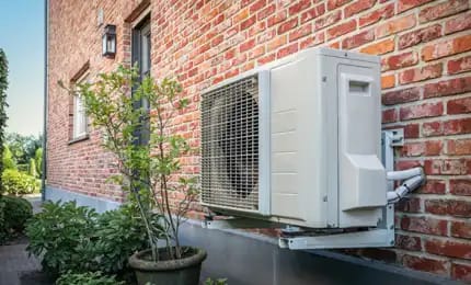 Commercial heat pumps for businesses installation, UK rooftop